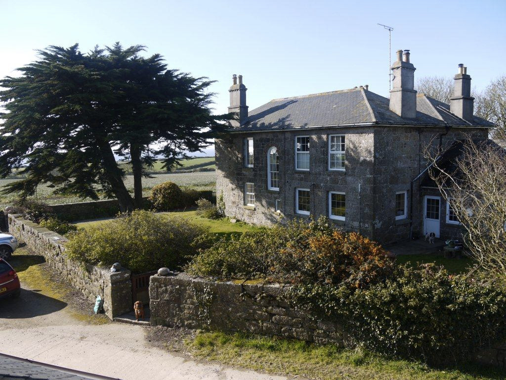Tregurnow Farm Cottages